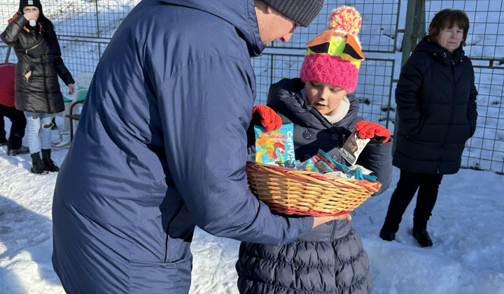13. fotografia fotogalérie Aktuality / Furčiansky karneval na ľade sa vydaril - foto