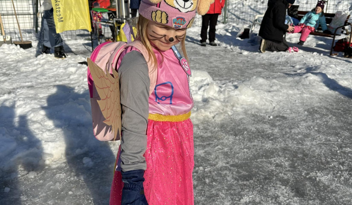 16. fotografia fotogalérie Aktuality / Furčiansky karneval na ľade sa vydaril - foto