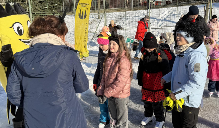 24. fotografia fotogalérie Aktuality / Furčiansky karneval na ľade sa vydaril - foto