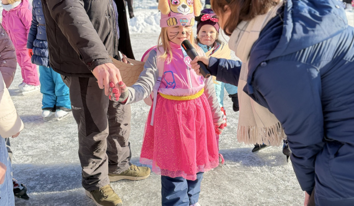 29. fotografia fotogalérie Aktuality / Furčiansky karneval na ľade sa vydaril - foto