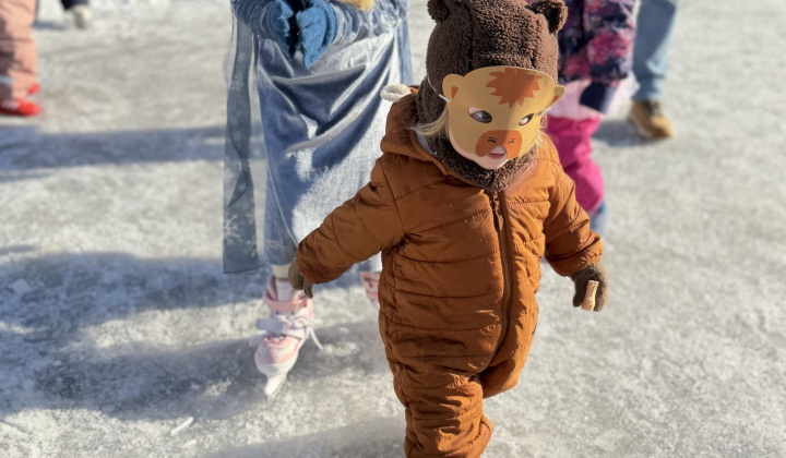 38. fotografia fotogalérie Aktuality / Furčiansky karneval na ľade sa vydaril - foto