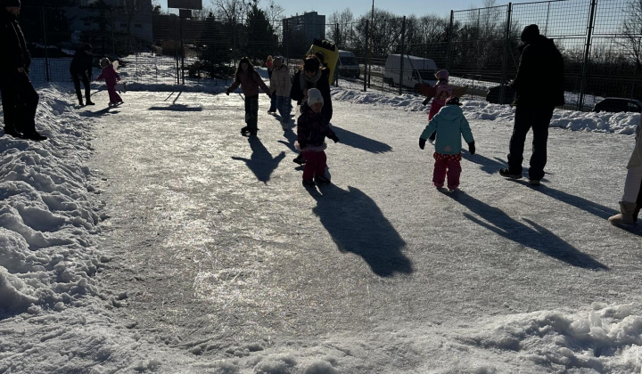 48. fotografia fotogalérie Aktuality / Furčiansky karneval na ľade sa vydaril - foto