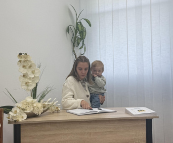 Aktuality / Najmilšia tradícia Furče: Slávnostné uvítanie detí do života - foto