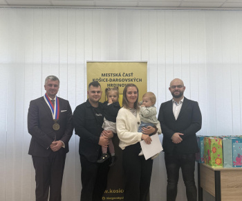 Aktuality / Najmilšia tradícia Furče: Slávnostné uvítanie detí do života - foto
