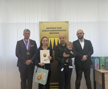 Aktuality / Najmilšia tradícia Furče: Slávnostné uvítanie detí do života - foto