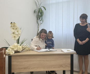 Aktuality / Najmilšia tradícia Furče: Slávnostné uvítanie detí do života - foto