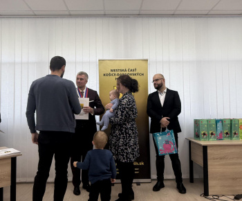 Aktuality / Najmilšia tradícia Furče: Slávnostné uvítanie detí do života - foto