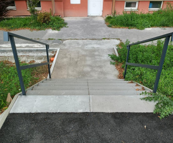 Aktuality / Opravy schodísk na Furči: čo sa tento rok podarilo - foto