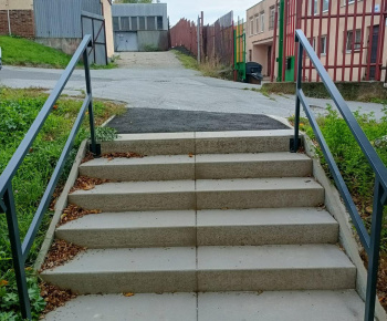 Aktuality / Opravy schodísk na Furči: čo sa tento rok podarilo - foto