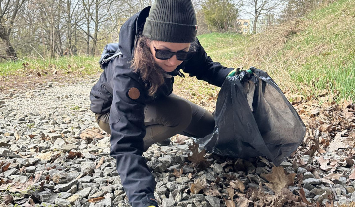 17. fotografia fotogalérie Aktuality / Jarné upratovanie na Furči. Spoločne sme vyzbierali desiatky vriec odpadu - foto