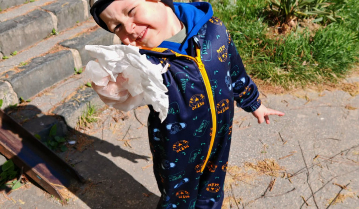 12. fotografia fotogalérie Aktuality / Do jarného upratovania sa zapojili furčianske škôlky, školy aj stredné školy - foto