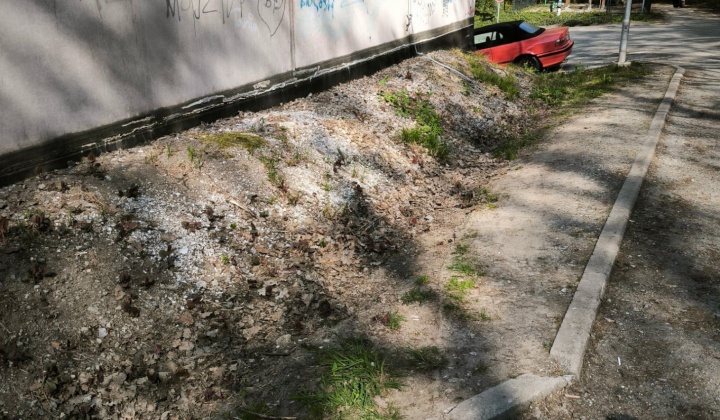 32. fotografia fotogalérie Aktuality / Do jarného upratovania sa zapojili furčianske škôlky, školy aj stredné školy - foto