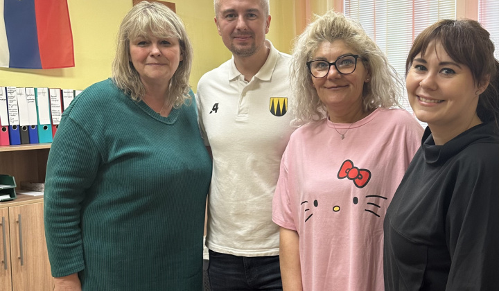 45. fotografia fotogalérie Aktuality / Do jarného upratovania sa zapojili furčianske škôlky, školy aj stredné školy - foto