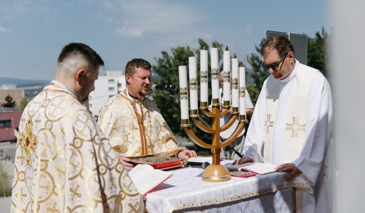 7. fotografia fotogalérie Aktuality / Fotoreport: svätá liturgia rímskokatolíckej a gréckokatolíckej cirkvi - foto