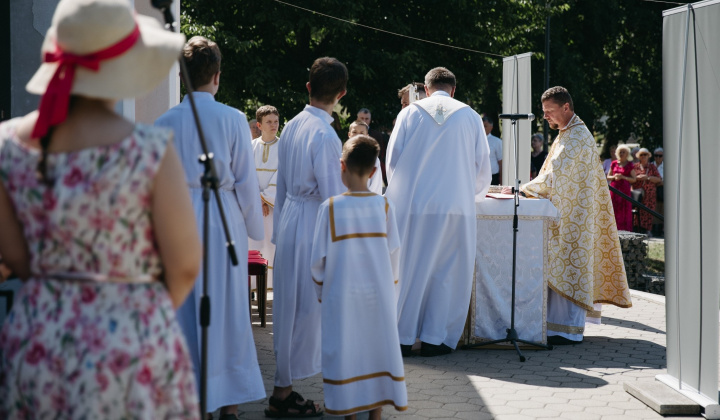 13. fotografia fotogalérie Aktuality / Fotoreport: svätá liturgia rímskokatolíckej a gréckokatolíckej cirkvi - foto