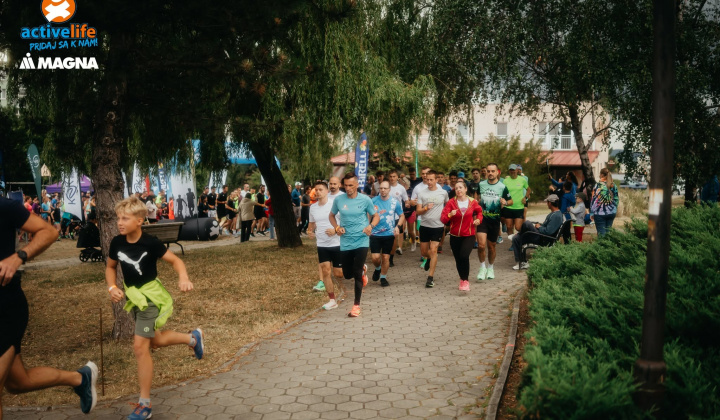 11. fotografia fotogalérie Aktuality / Spoznaj behom Furču: 334 bežcov a skvelá atmosféra. Takto sa bežalo na našom sídlisku - foto