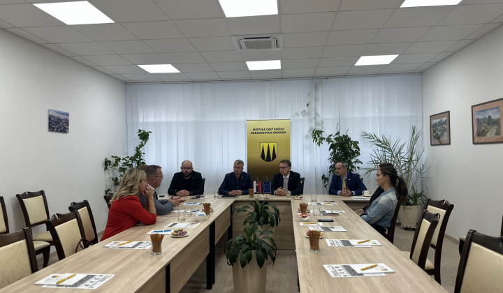 4. fotografia fotogalérie Aktuality / Na Furči sme privítali vedúceho Zastúpenia Európskej komisie na Slovensku - foto