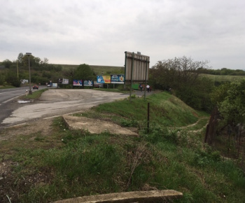 Aktuality / Aktivační pracovníci upratali lokalitu na Sečovskej ceste - foto