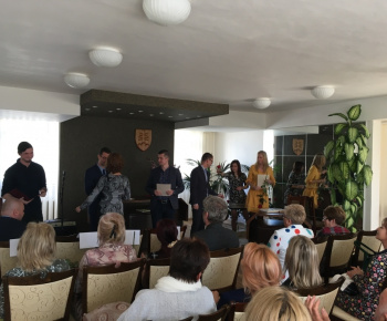 Aktuality / Mestská časť ocenila 18 učiteľov z furčianskych škôl - foto