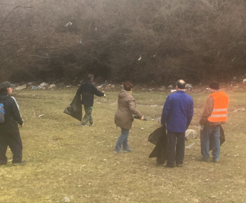 Aktuality / Jarné upratovanie zmenilo niektoré lokality na Furči na nepoznanie - foto