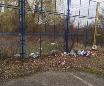 Aktuality / Jarné upratovanie zmenilo niektoré lokality na Furči na nepoznanie - foto