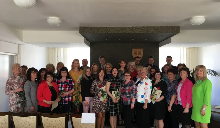 Fotka - Mestská časť ocenila 18 učiteľov z furčianskych škôl