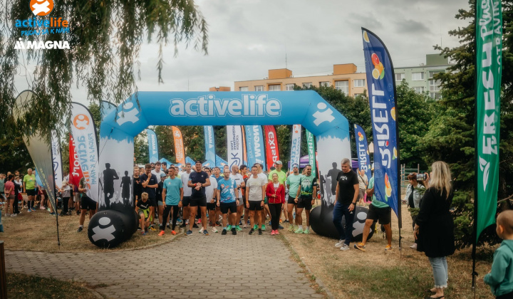 Fotka - Spoznaj behom Furču: 334 bežcov a skvelá atmosféra. Takto sa bežalo na našom sídlisku
